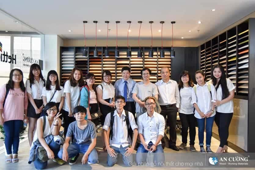 CHUYẾN GHÉ THĂM SHOWROOM AN CƯỜNG CỦA SINH VIÊN KHOA THIẾT KẾ NỘI THẤT - ĐẠI HỌC HOA SEN