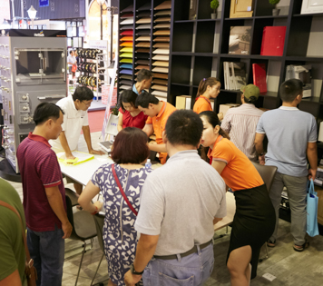 GIAN HÀNG AN CƯỜNG - VẪN THU HÚT KHÁCH THAM QUAN ĐẾN NGÀY CUỐI CÙNG