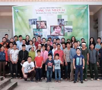 CHARITY PROGRAM FOR PROVIDING AID AT BAN KHANH, HOA BINH
