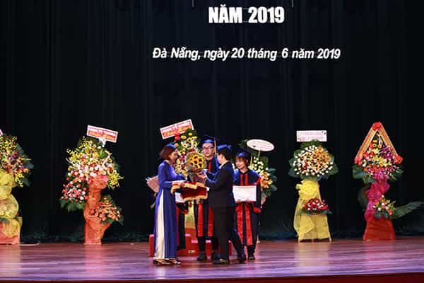 AN CƯỜNG TIẾP TỤC TRAO HỌC BỔNG CHO CÁC TRƯỜNG ĐẠI HỌC