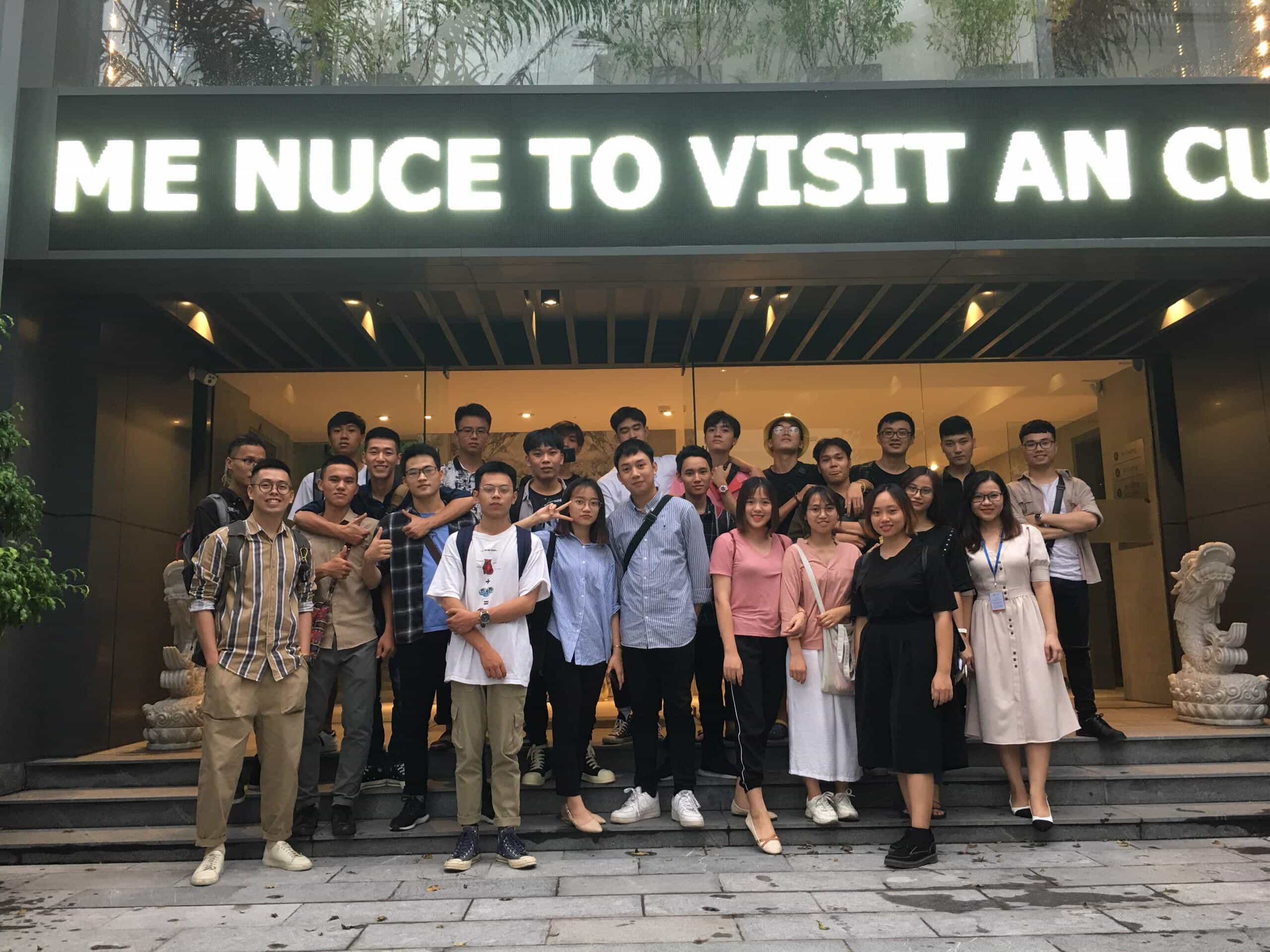 ĐẠI HỌC XÂY DỰNG THAM QUAN HỌC TẬP TẠI SHOWROOM ONE-STOP SHOPPING CENTER