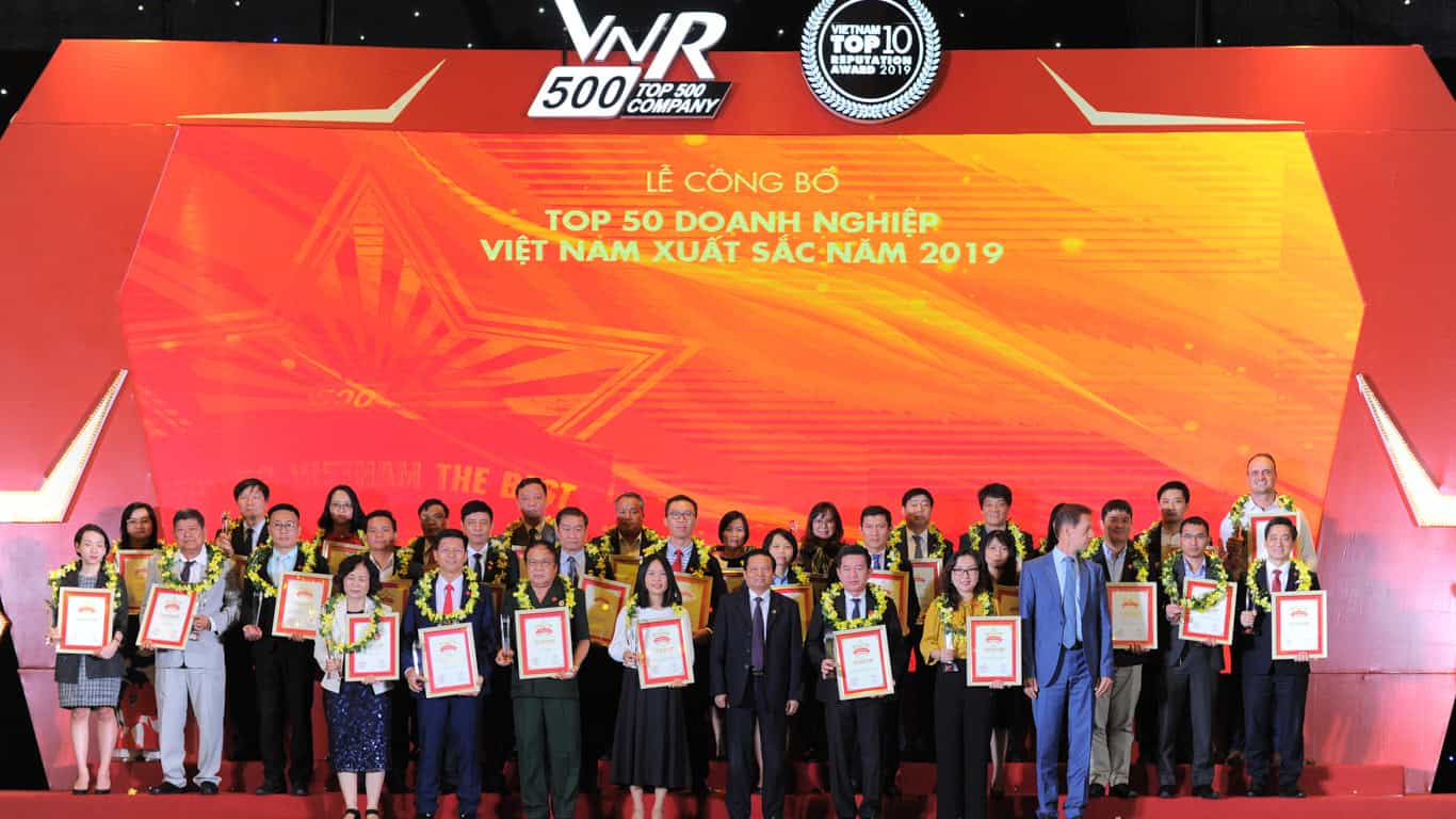 GỖ AN CƯỜNG VINH DANH TOP 50 DOANH NGHIỆP XUẤT SẮC NHẤT VIỆT NAM 2019