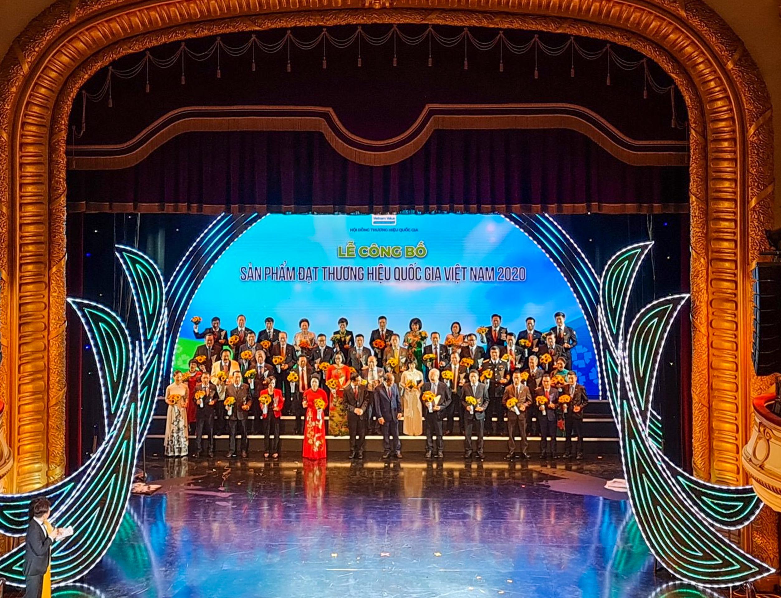 GỖ AN CƯỜNG TỰ HÀO VÀ VINH HẠNH ĐÓN NHẬN THƯƠNG HIỆU QUỐC GIA - VIETNAM VALUE 2020