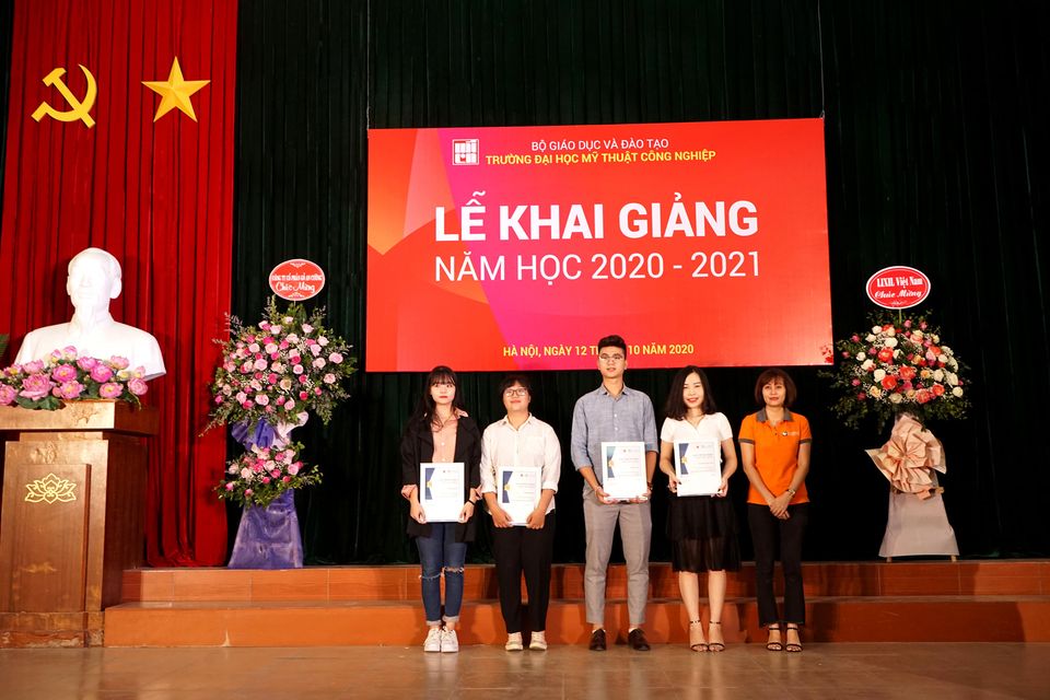 LỄ KHAI GIẢNG VÀ TRAO HỌC BỔNG CHO SINH VIÊN TRƯỜNG ĐẠI HỌC MỸ THUẬT CÔNG NGHIỆP