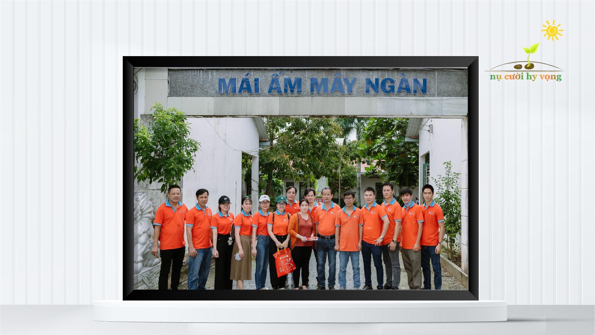 SHARE LOVE WITH HOPEFUL SMILE BY AN CUONG