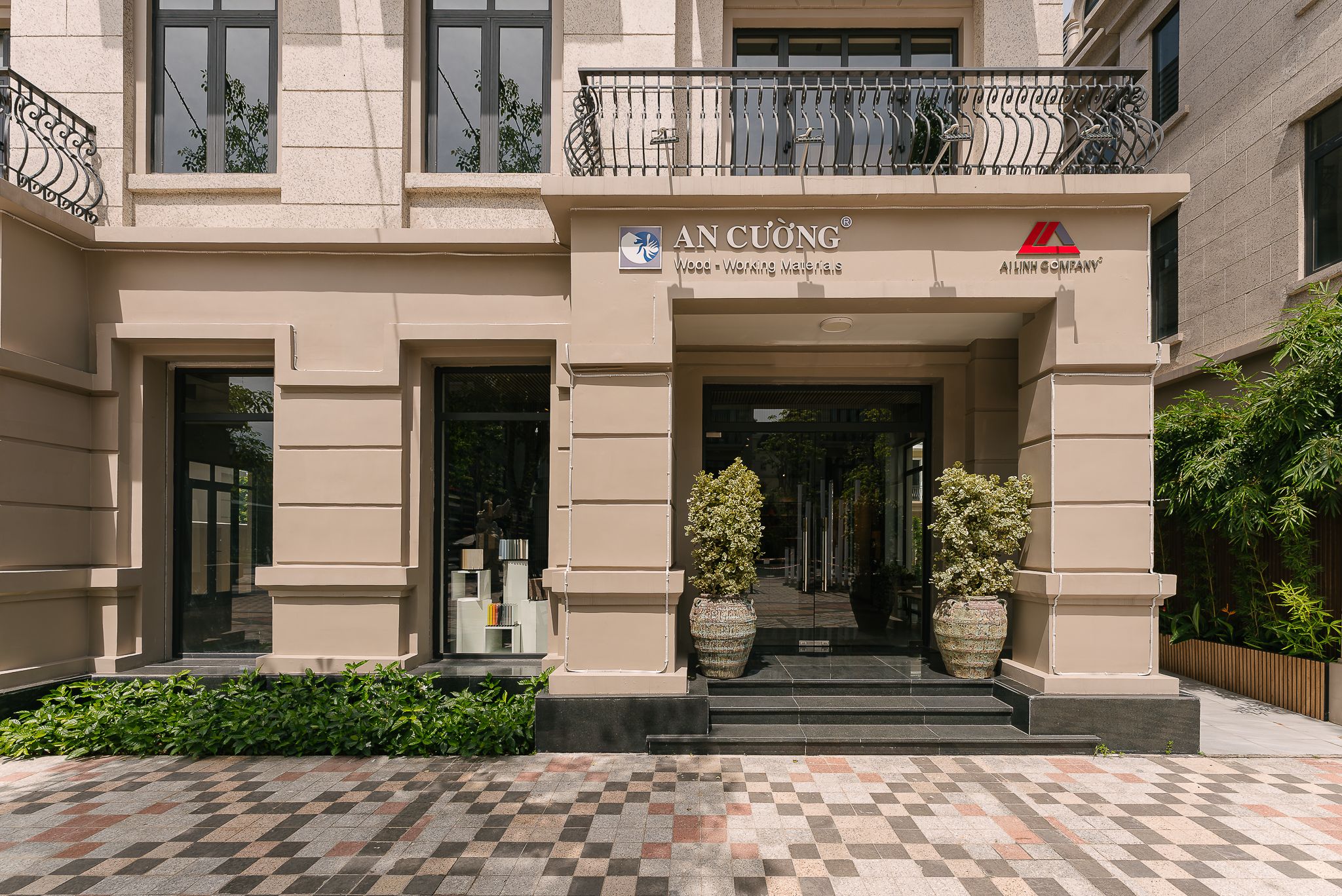 ÁI LINH SHOW GALLERY AND DESIGN CENTER (HƯNG YÊN)