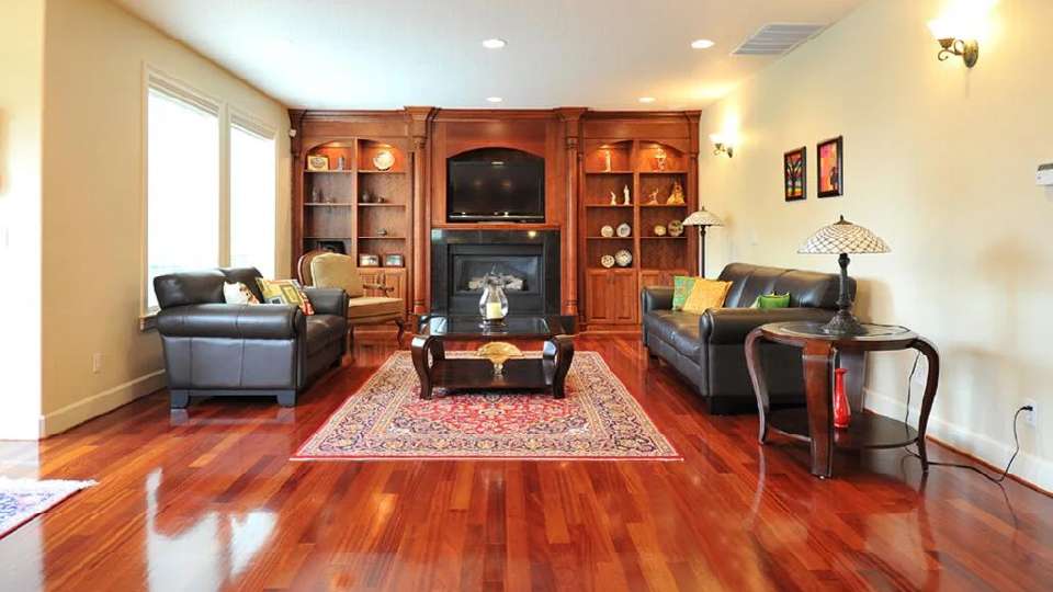 sàn gỗ tự nhiên đỏ đậm