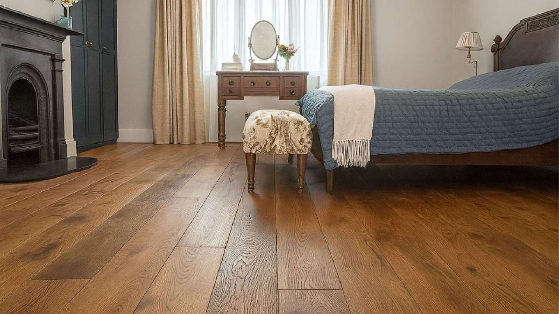 sàn gỗ tự nhiên sồi trong phòng ngủ