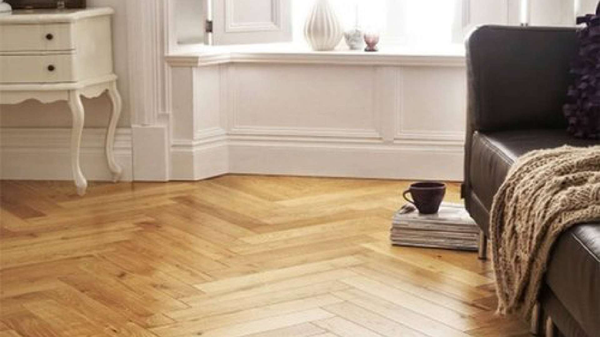 sàn gỗ xương cá trong phòng ngủ cổ điển