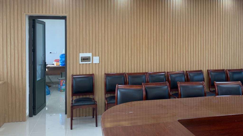 tấm nhựa ốp tường ứng dụng trong nhà