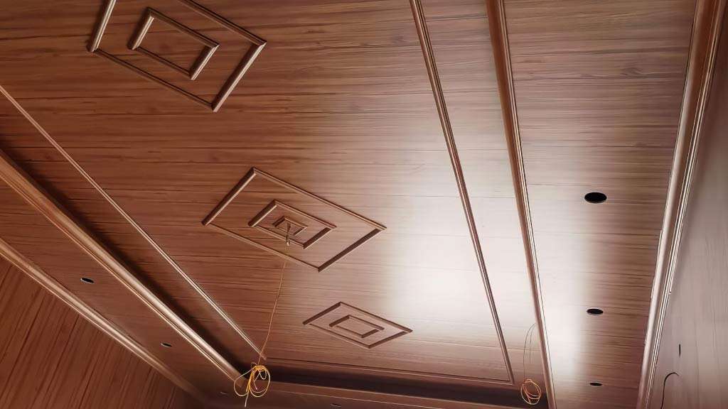 tấm ốp trần gỗ công nghiệp