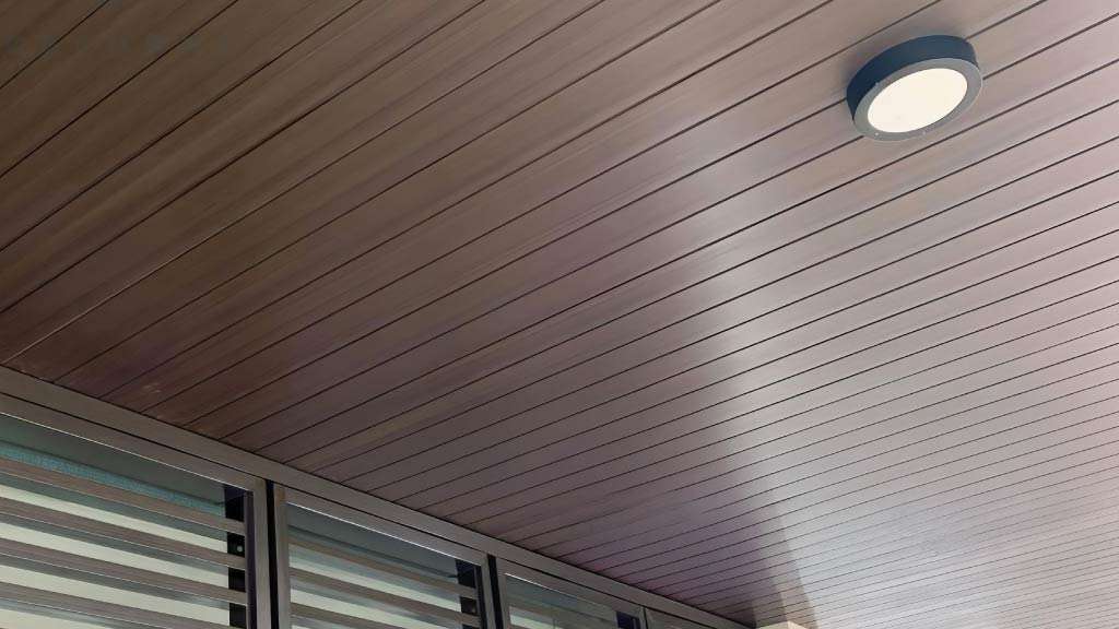 tấm ốp trần gỗ nhựa wpc