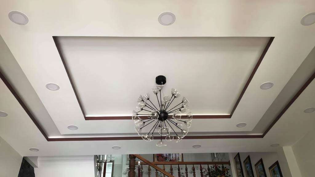 tấm ốp trần thạch cao