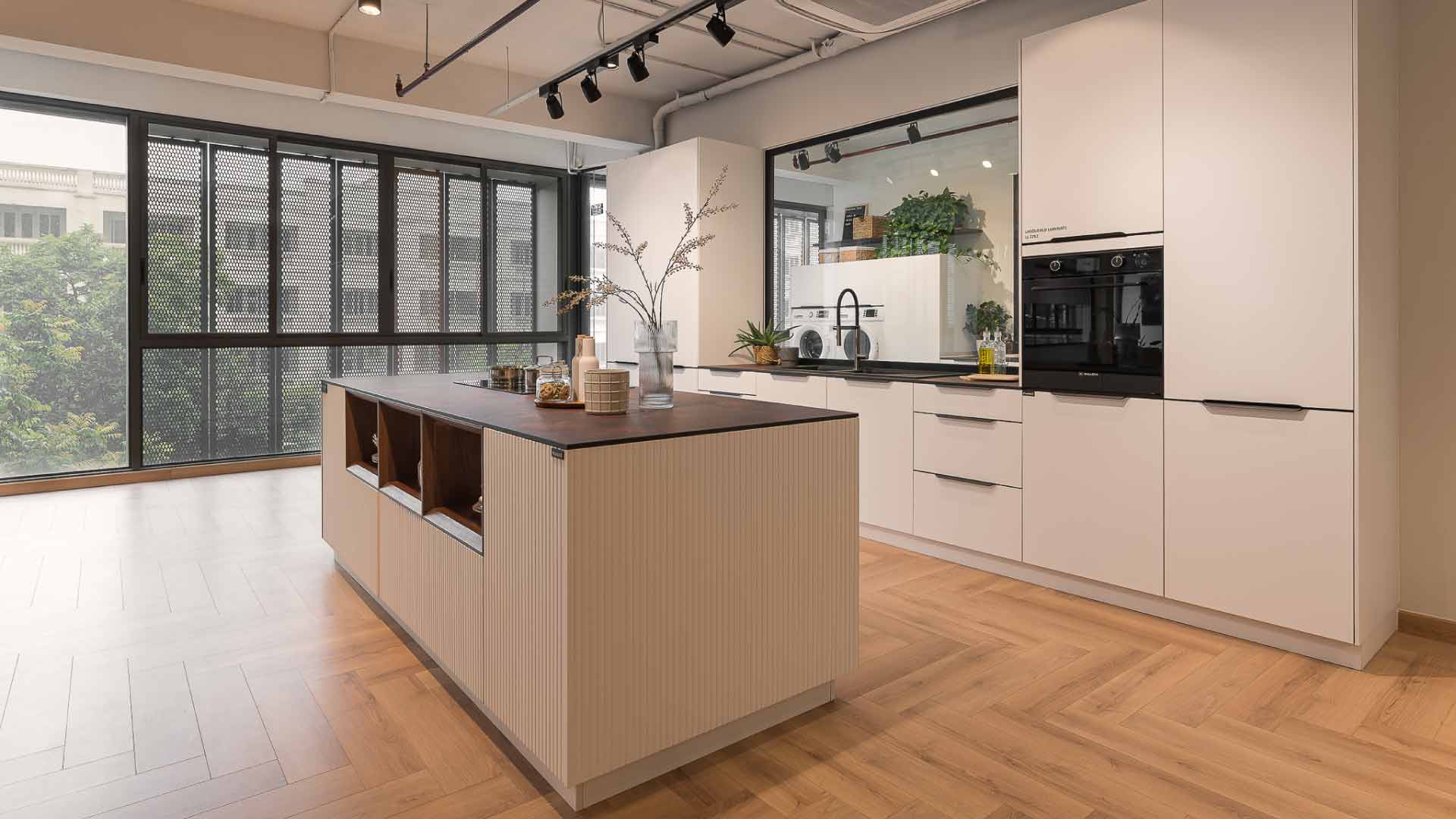 mẫu tủ bếp laminate bàn đảo