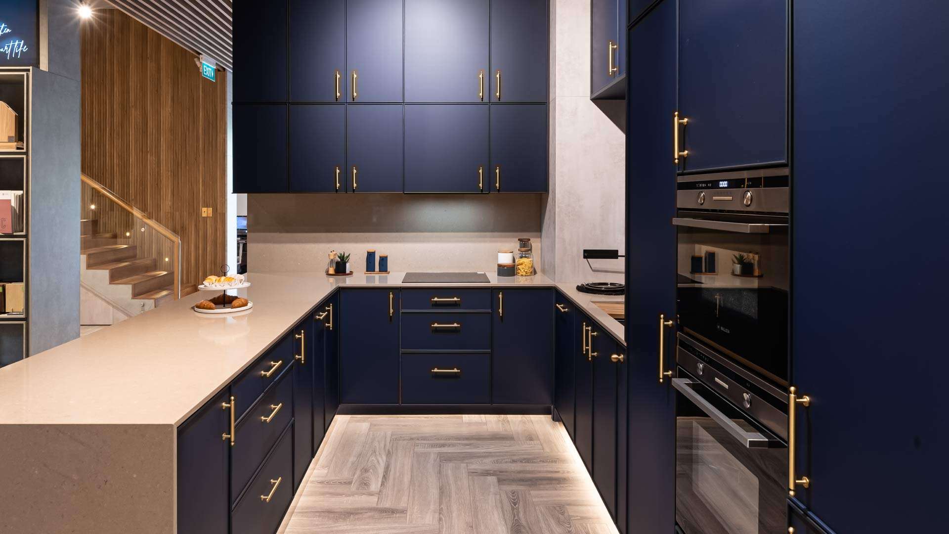 mẫu tủ bếp laminate chữ u