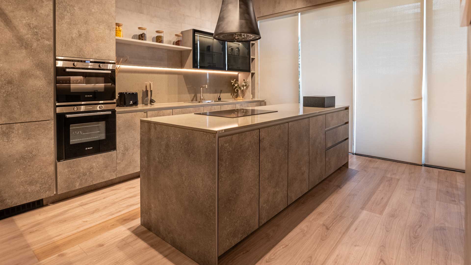 tủ bếp laminate bàn đảo