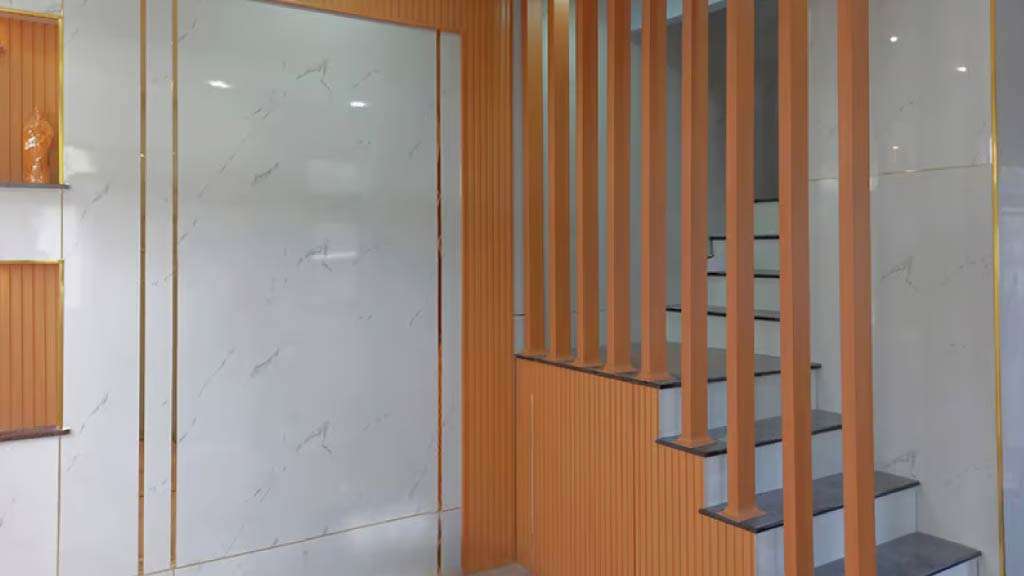 mẫu vách ngăn cầu thang bằng nhựa giả gỗ