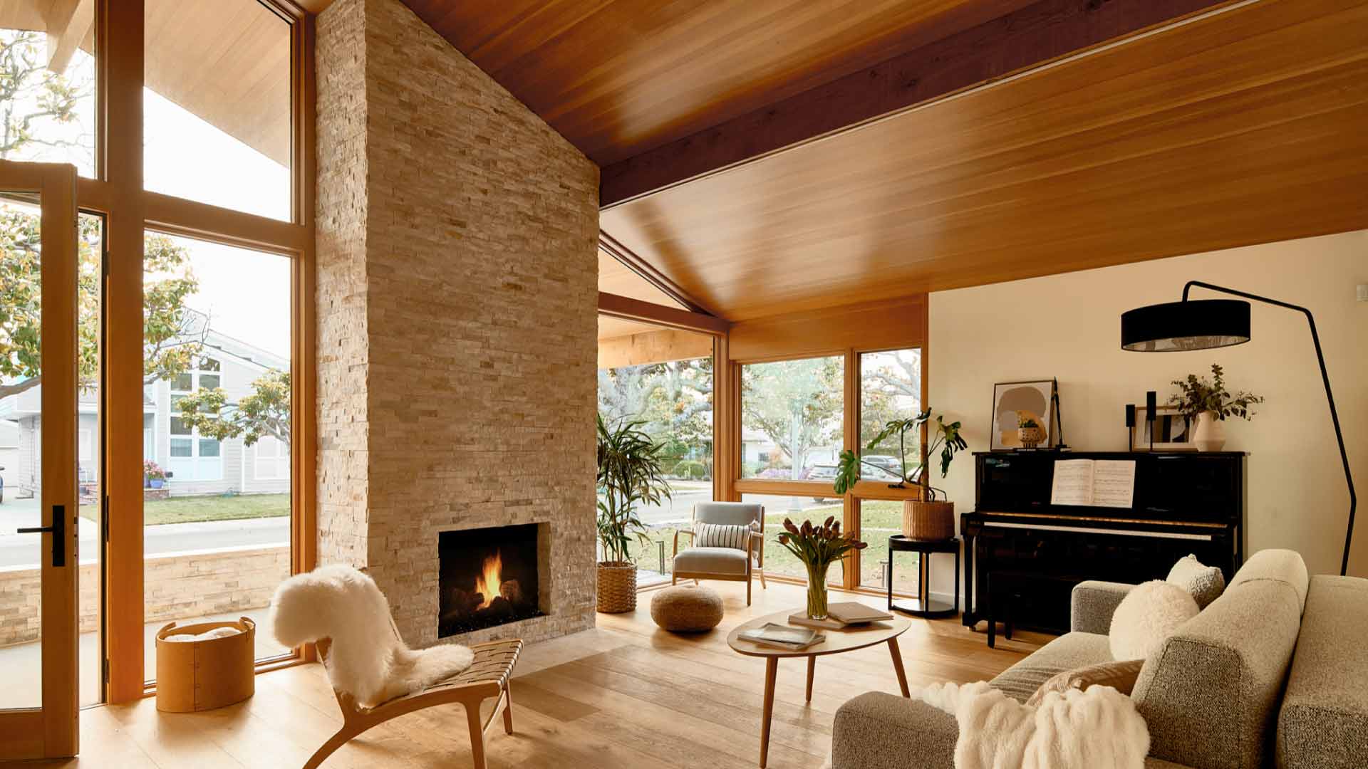 trần gỗ công nghiệp sang trọng