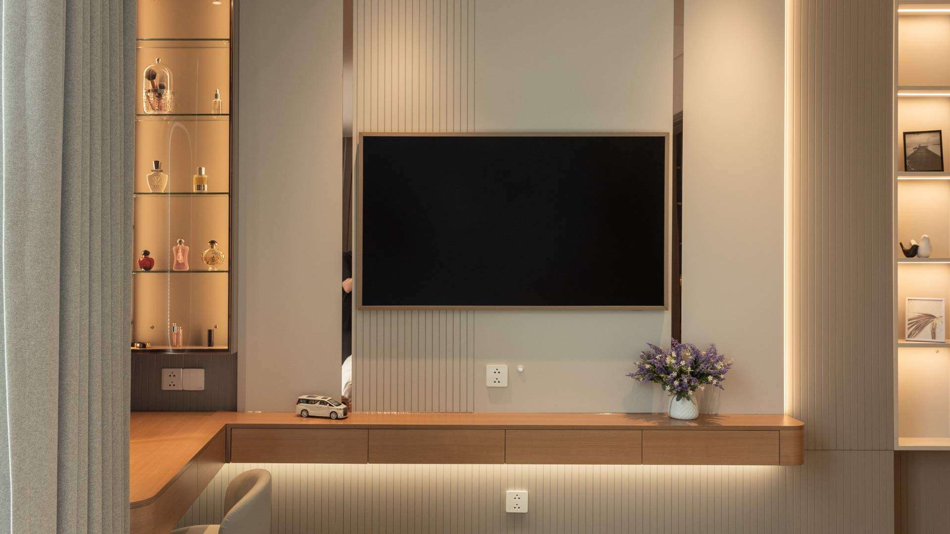 lưu ý khi lựa chọn vách tivi