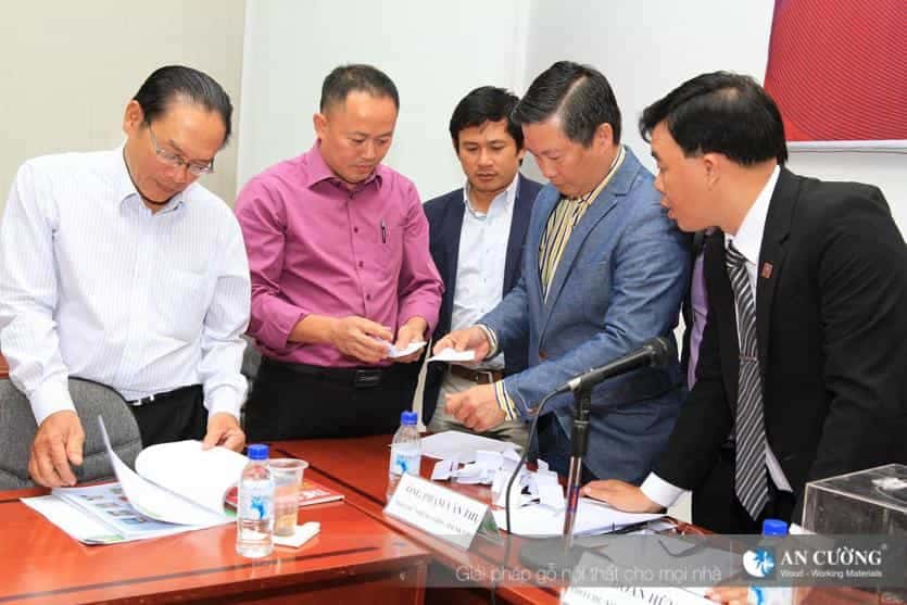 12823458157997 75423249103449 93581759943652 3o.jpg