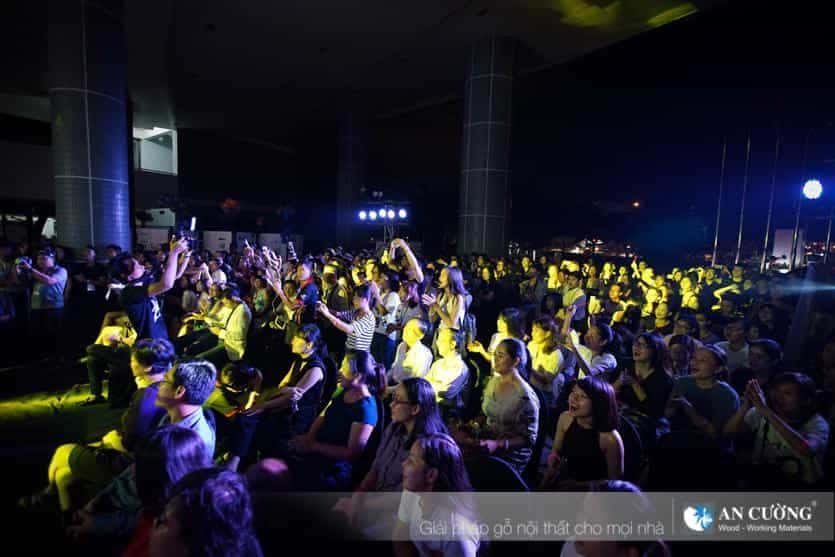 14102865248725 27552116546258 4053021283748o .jpg