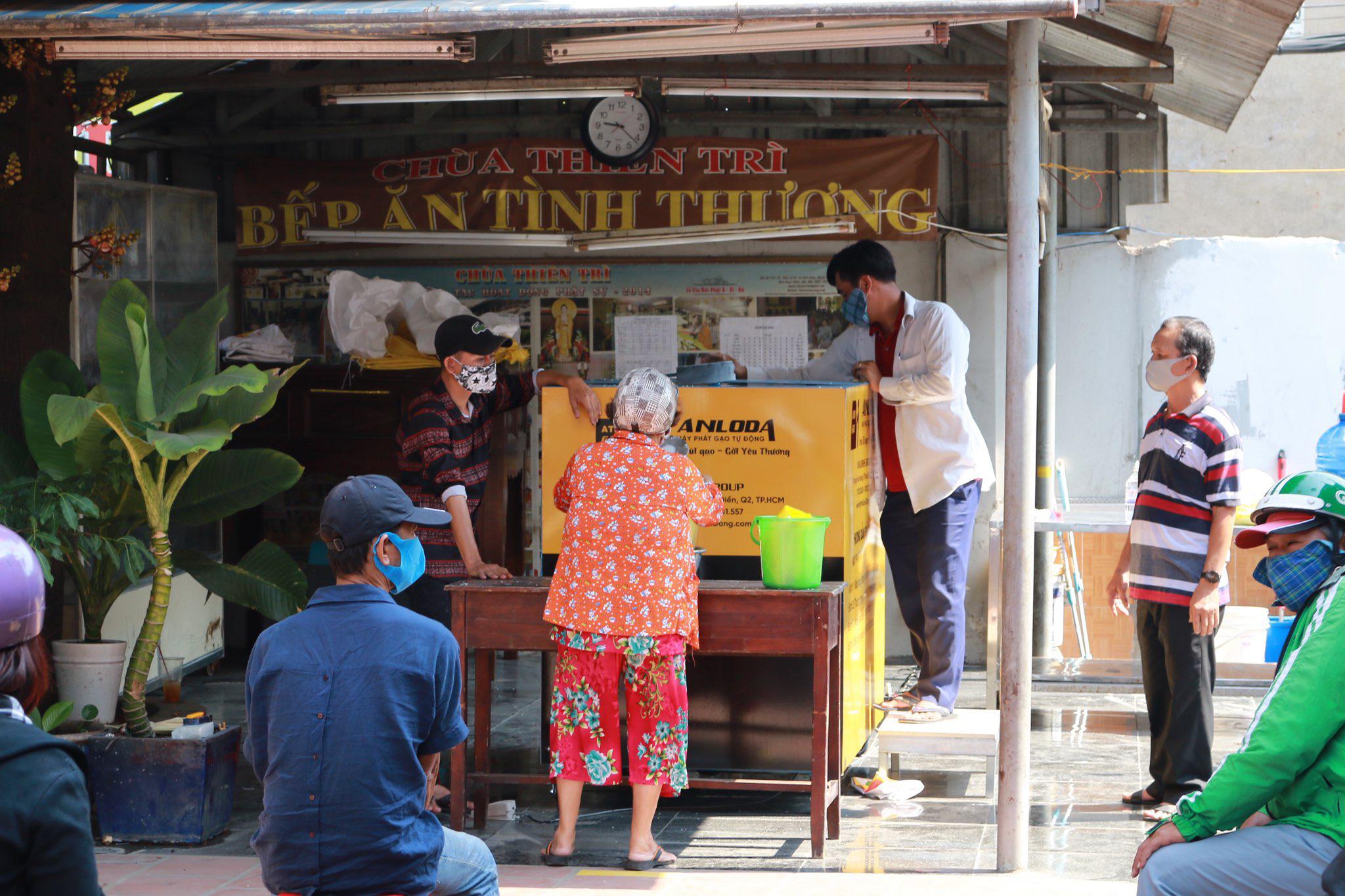 15EF7E8D-0A88- 4FB5-83E4-6148 44002EF7.jpg