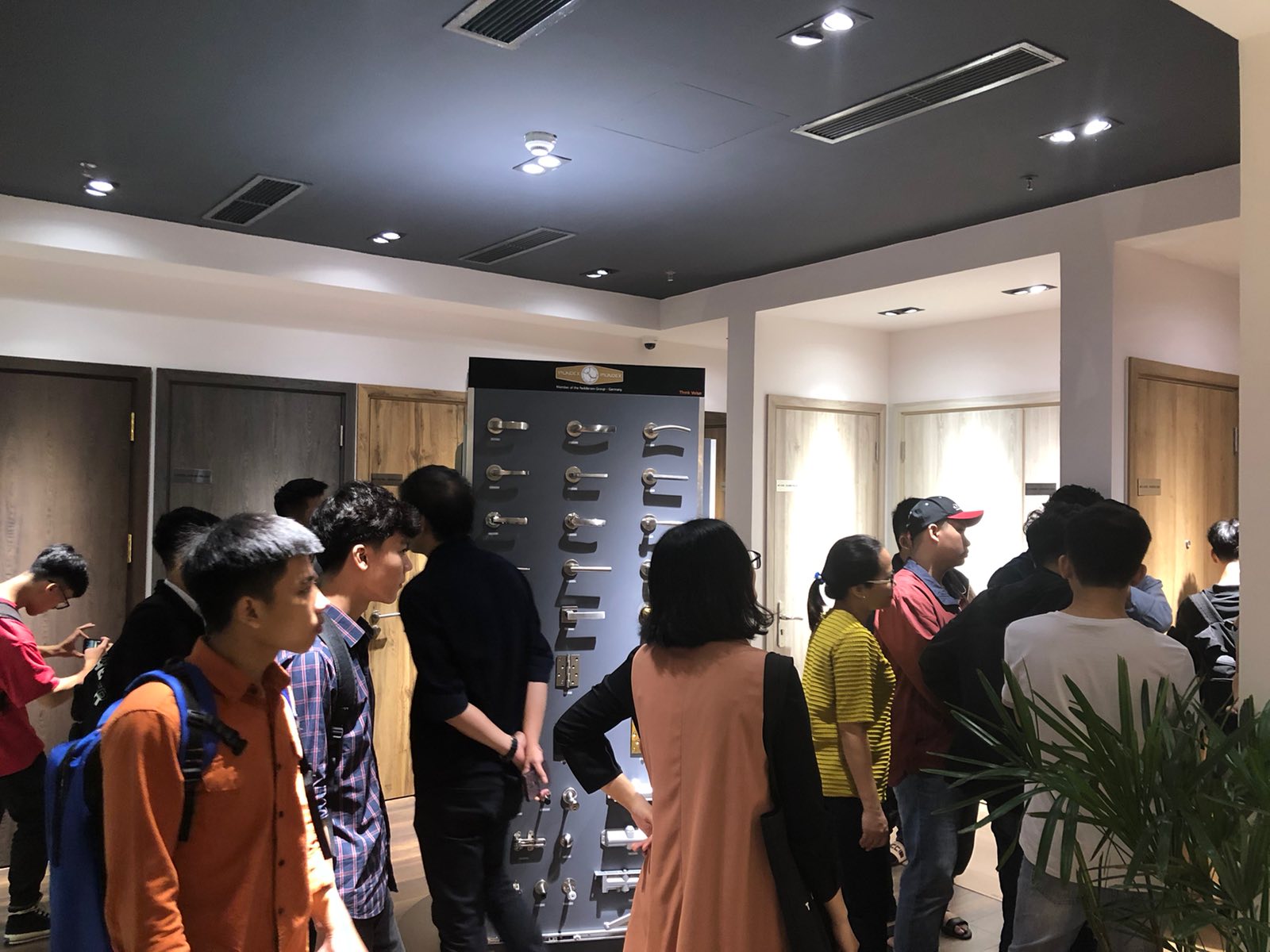 74894437266642 59300848056128 30742383375155 2n.jpg