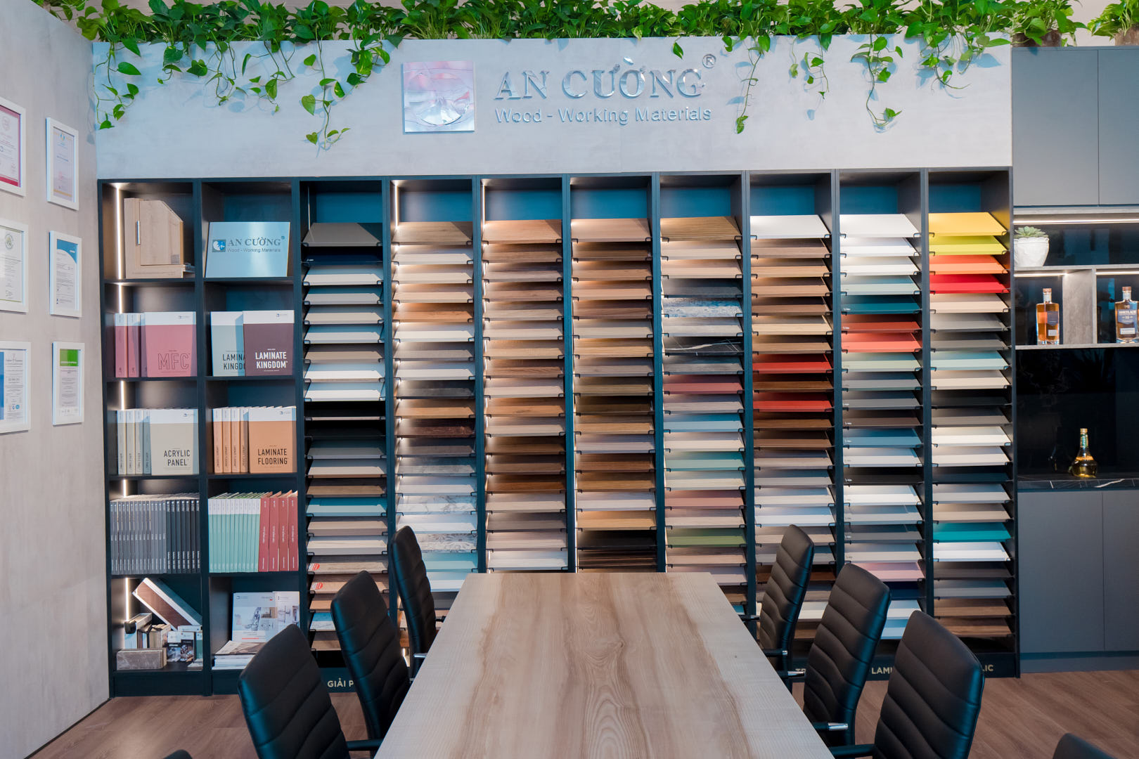 ancuong-baohan -showroom-0.jp g