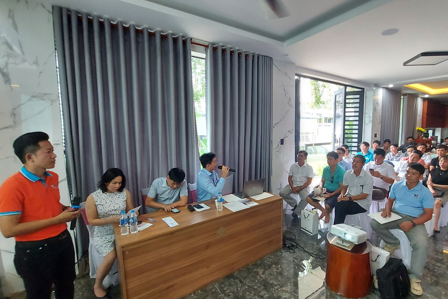 ancuong-longxu yen-0.jpg