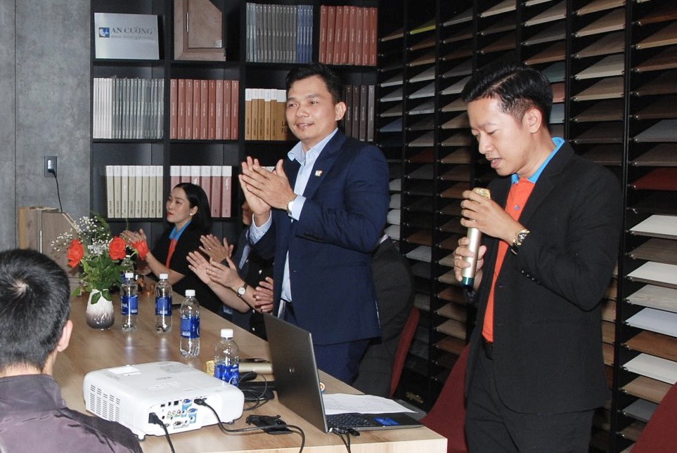 z3766774848526 47b808ee167559 45763767b8d7a8 a019.jpg