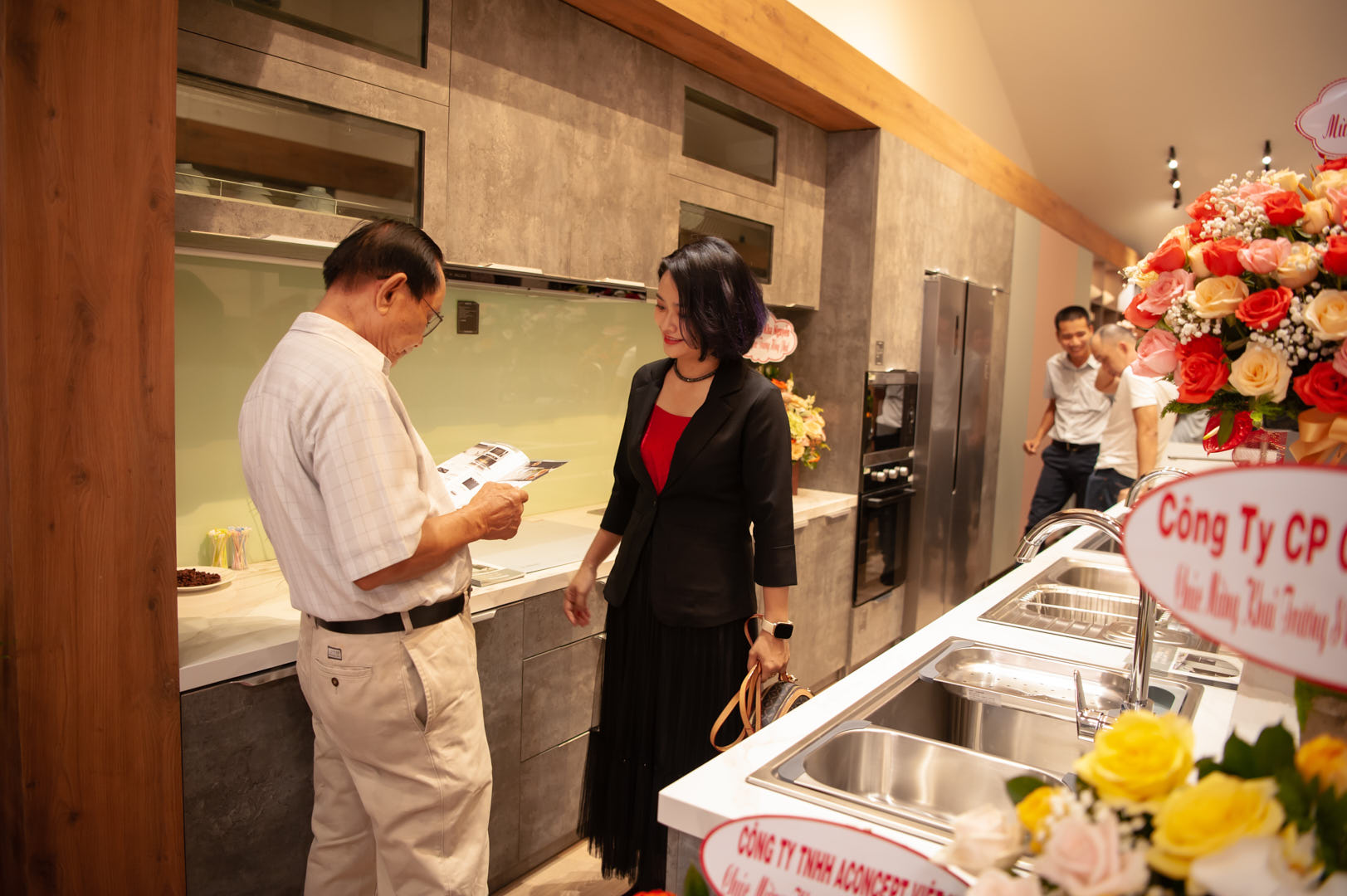 ancuong-ngocth om-1.jpg