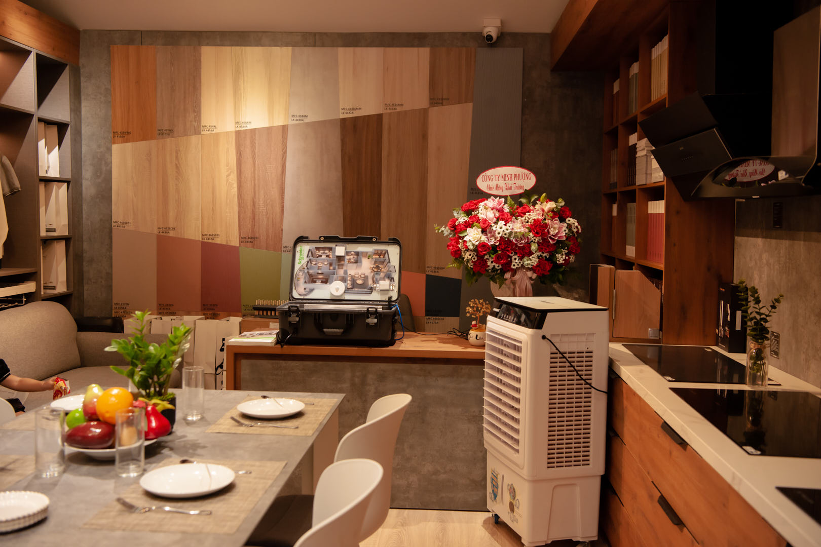 ancuong-ngocth om-1.jpg