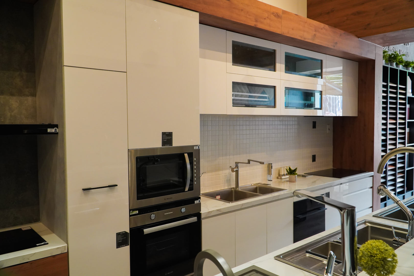 ancuong-ngocth om-1.jpg