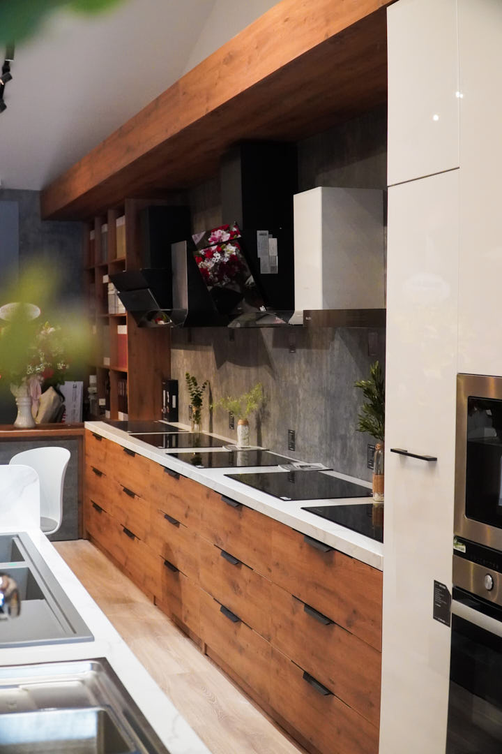 ancuong-ngocth om-1.jpg