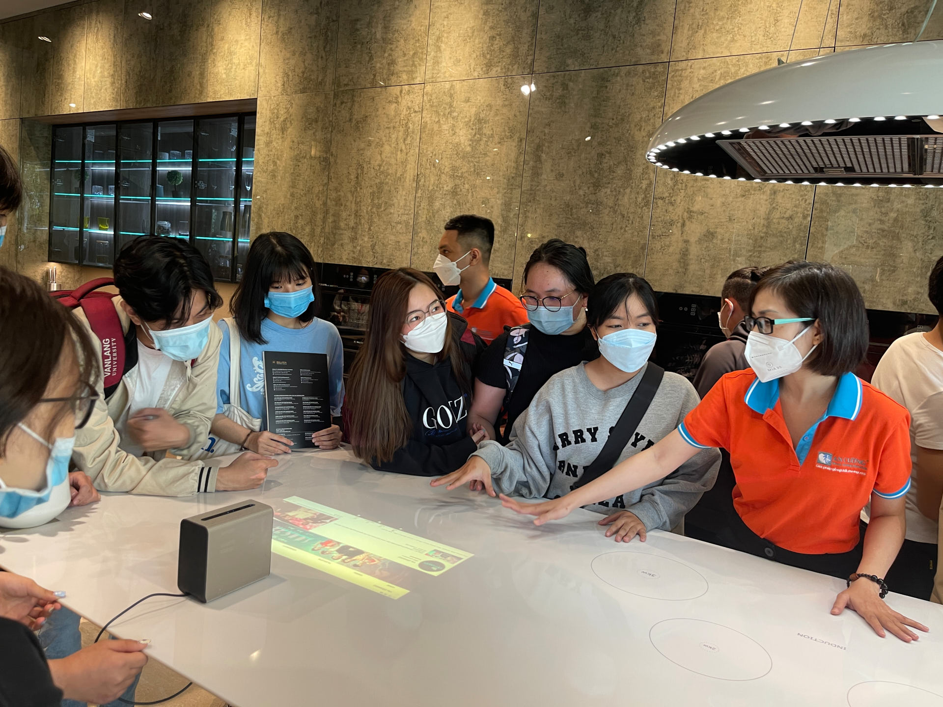 ancuong-vanlan g-14.jpg