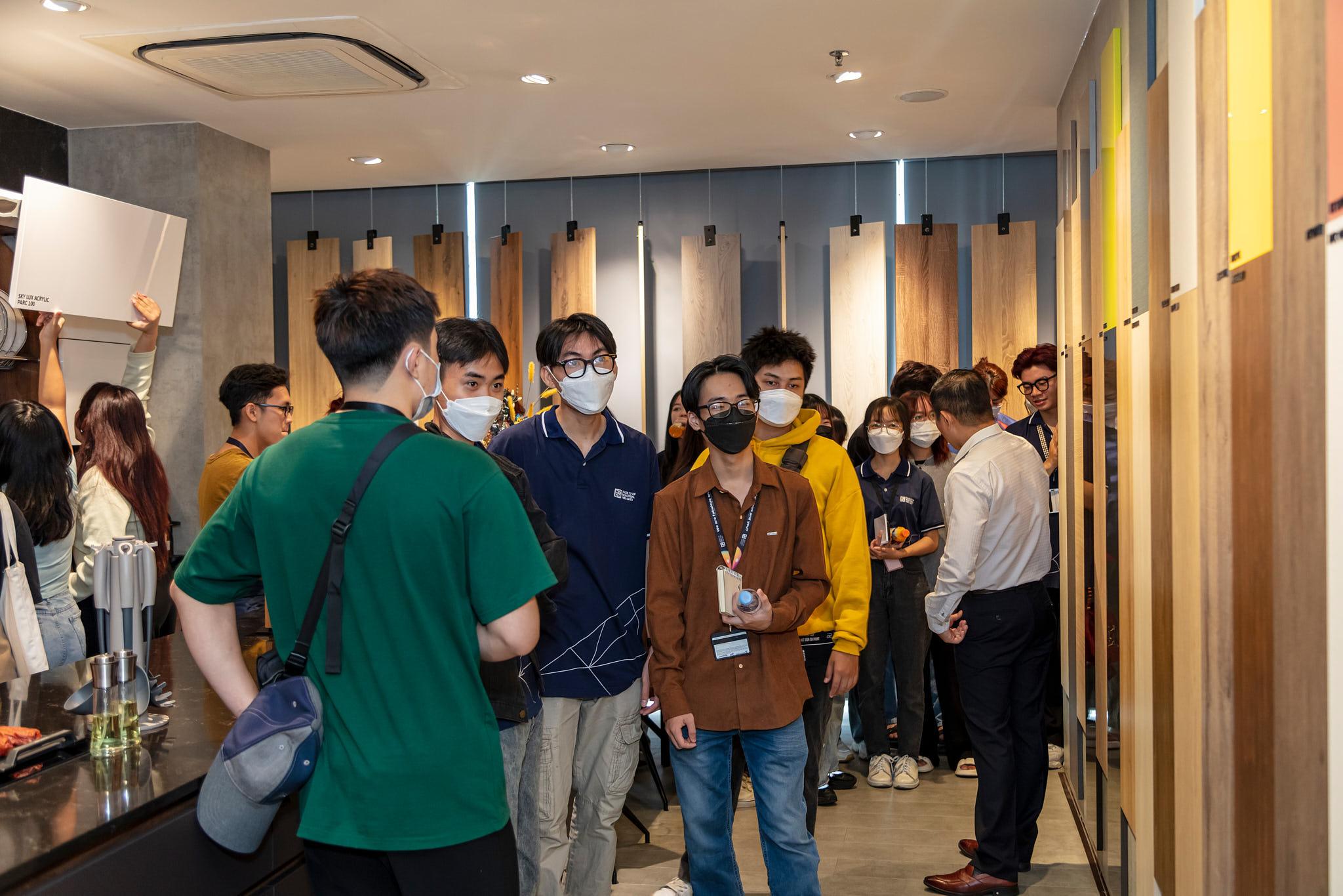 ancuong-tonduc thang-showroom -9.jpg