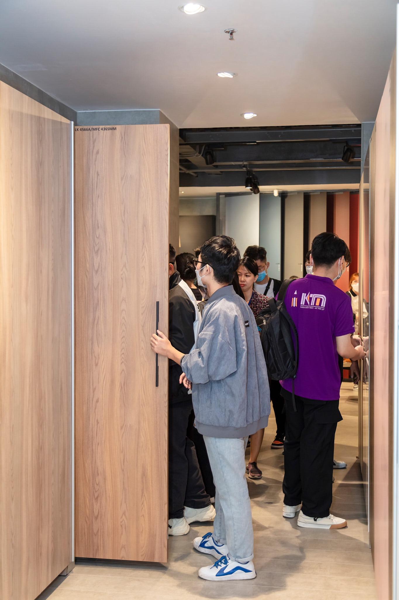 0.-Gn-70-sinh- vin-ngnh-ni-th t-H-HUTECH-An- Cng.jpg