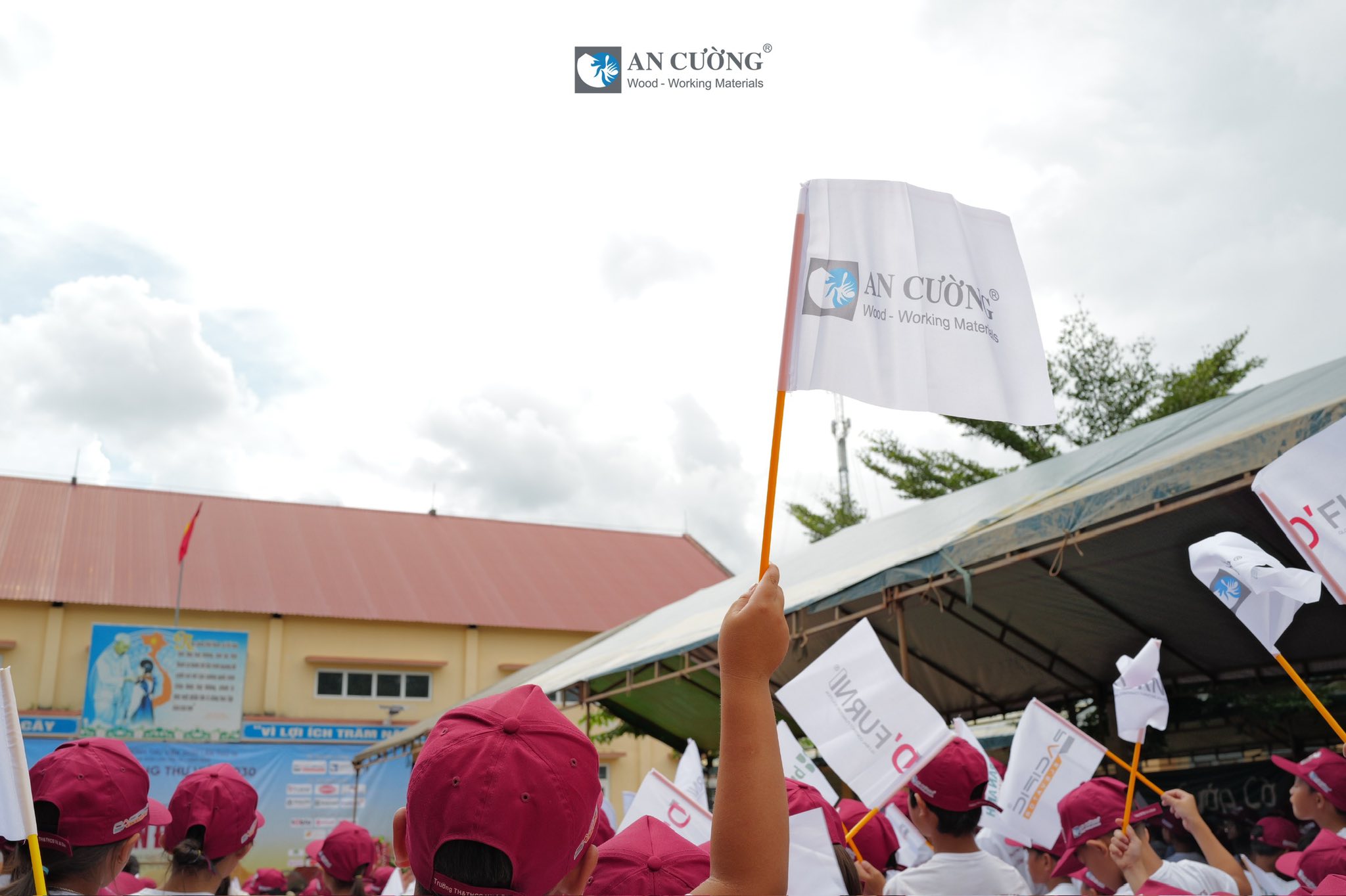 le-trao-tang-thu-vien-2030-ancuong-07