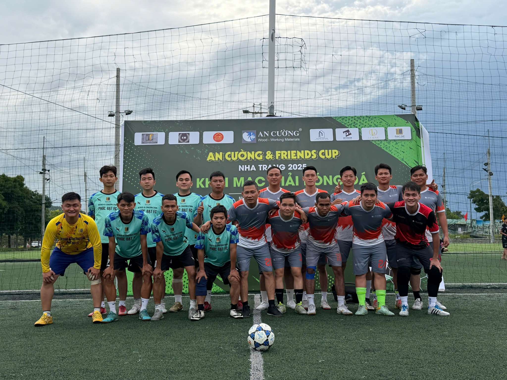 hinh-bong-da-nha-trang-ancuong-08.jpg