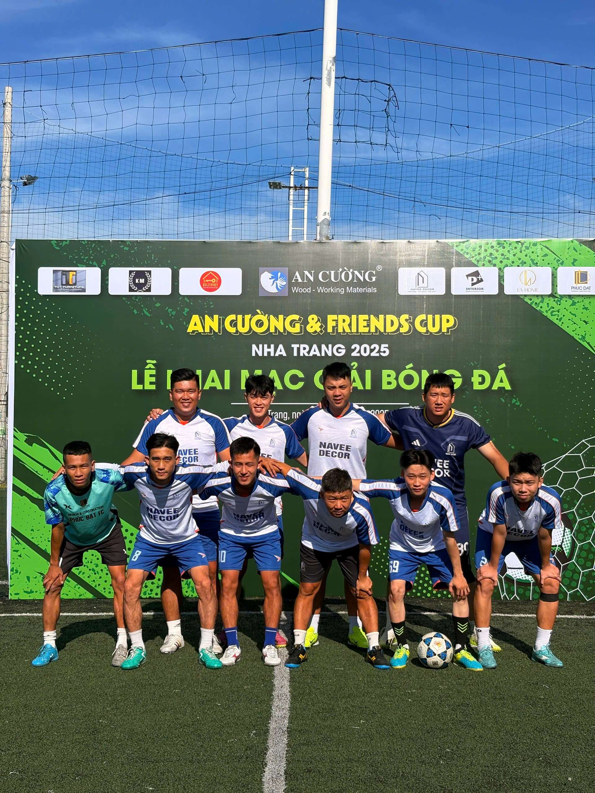 hinh-bong-da-nha-trang-ancuong-16.jpg