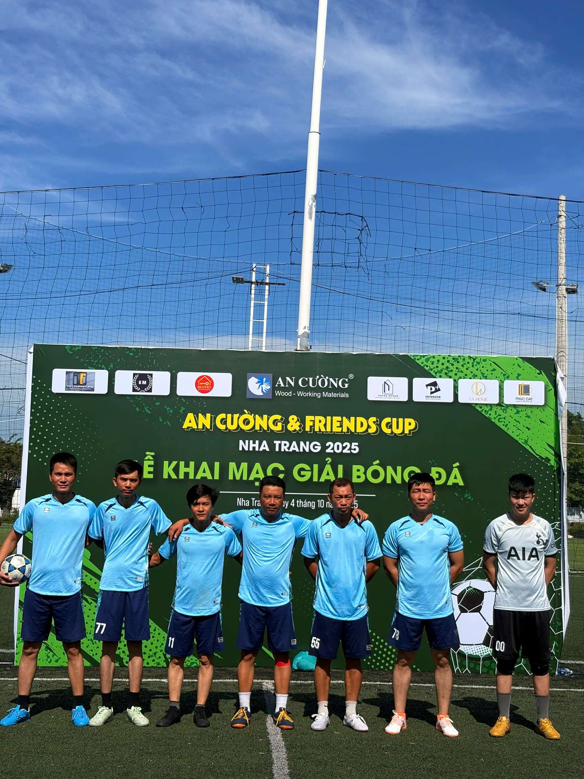 hinh-bong-da-nha-trang-ancuong-19.jpg