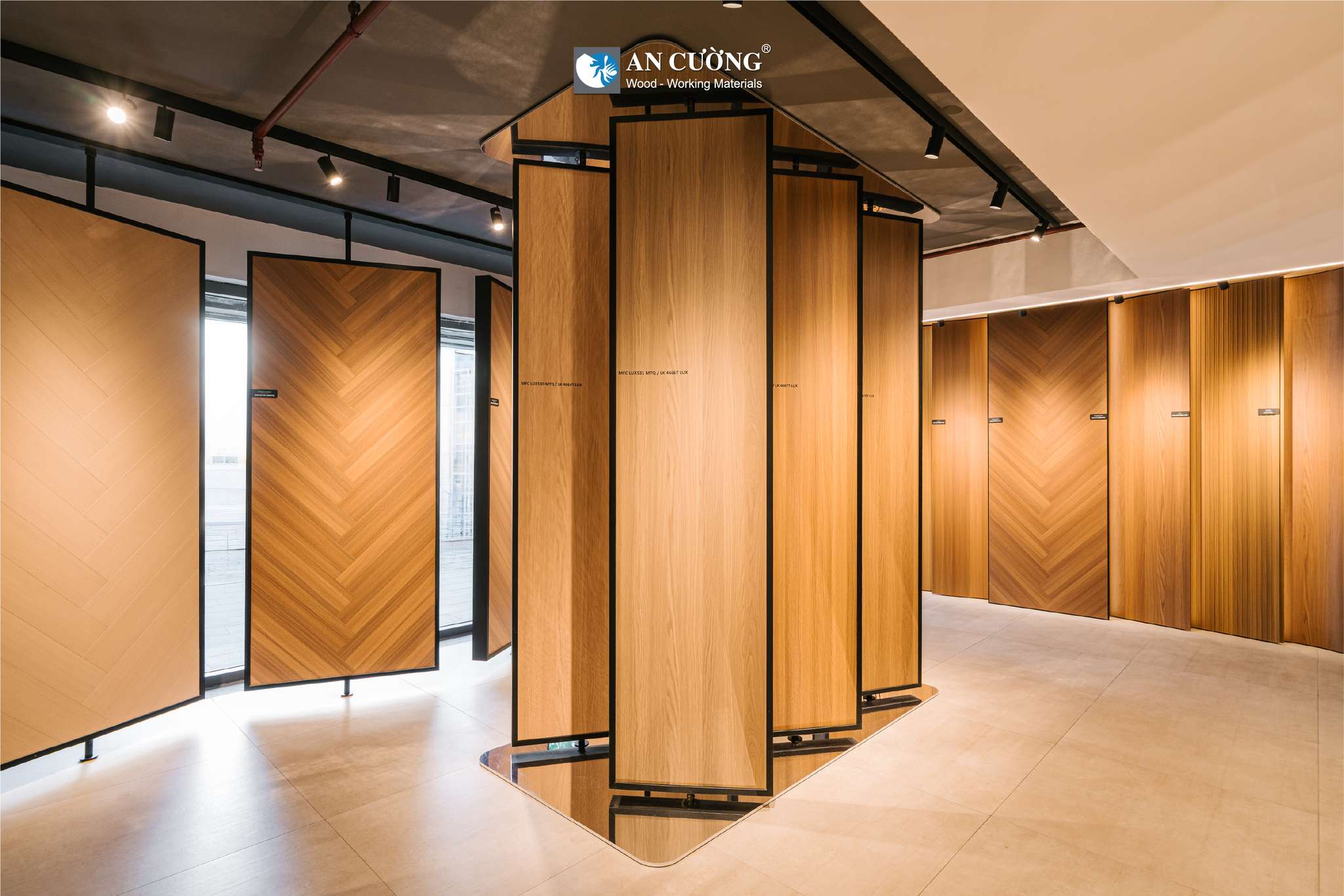 oakwood-5in1-solution-showroom-mien-bac-ancuong-06.jpg
