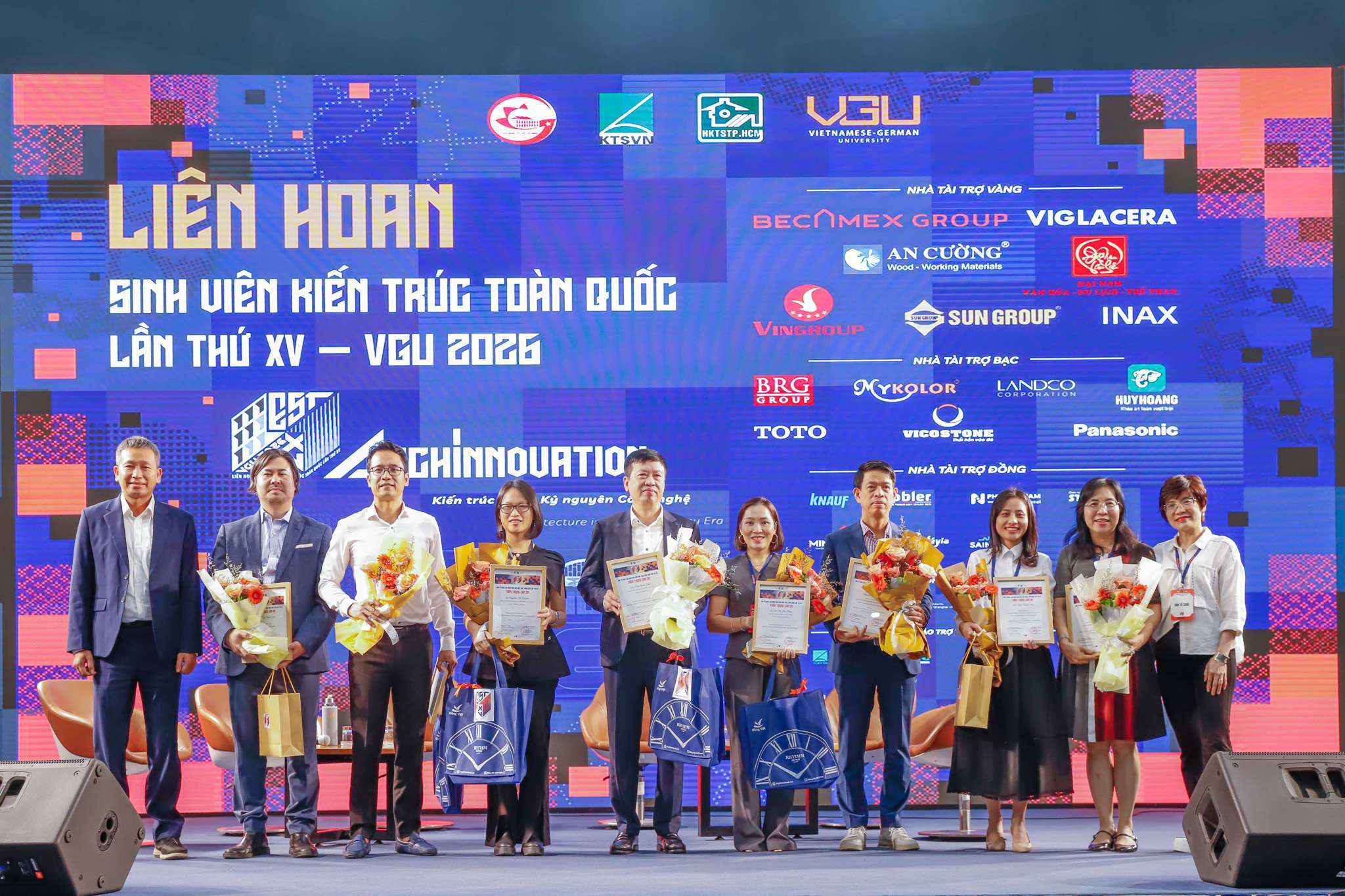 AN CUONG STANDS WITH THE NEXT GENERATION OF ARCHITECTS AT THE 15TH FESTIVAL (2026)