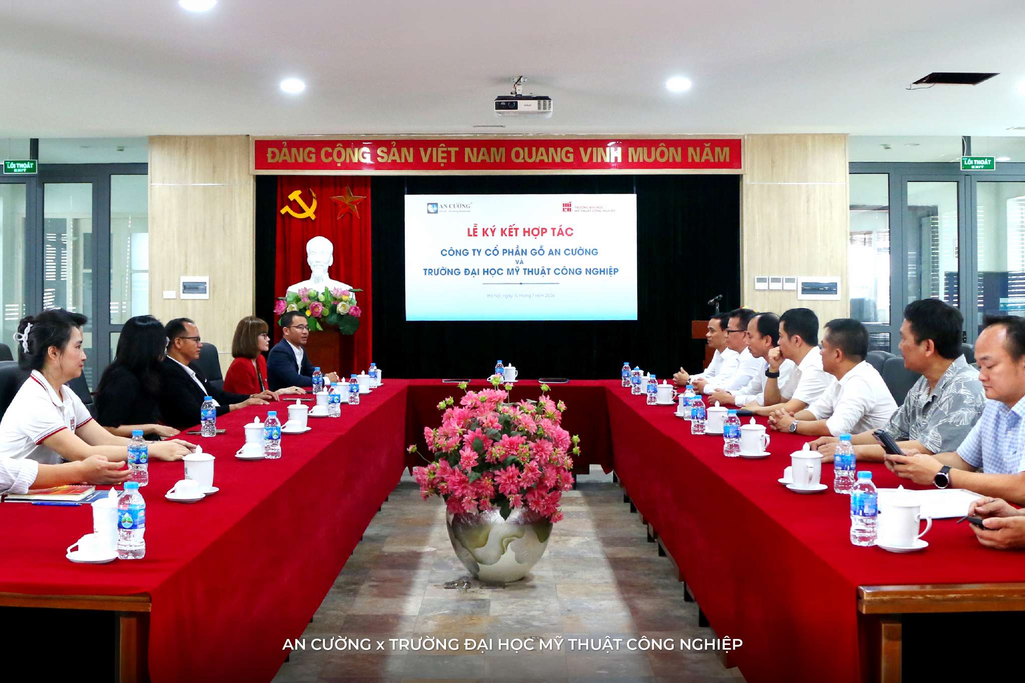 mou-ancuong-truong-dai-hoc-my-thuat-cong-nghiep-03.jpg