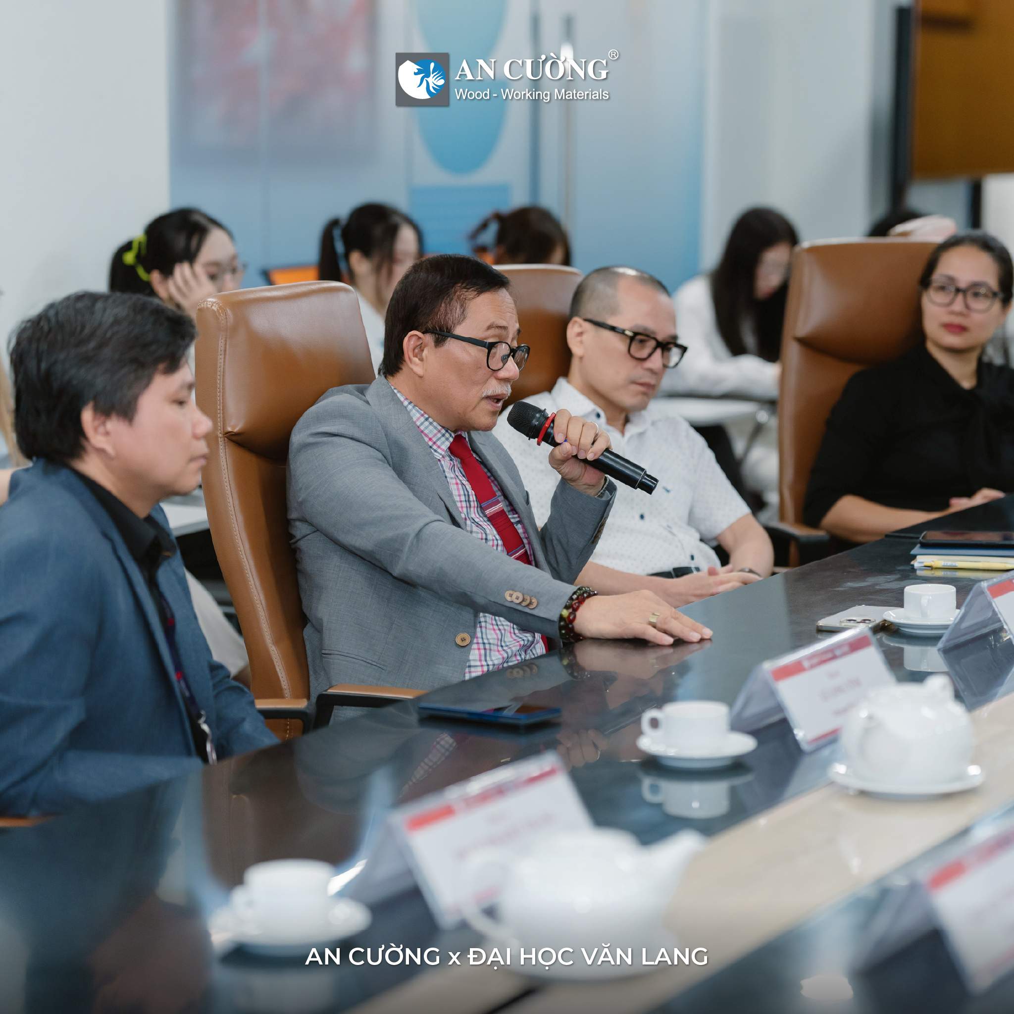mou-ancuong-dai-hoc-van-lang-01.jpg
