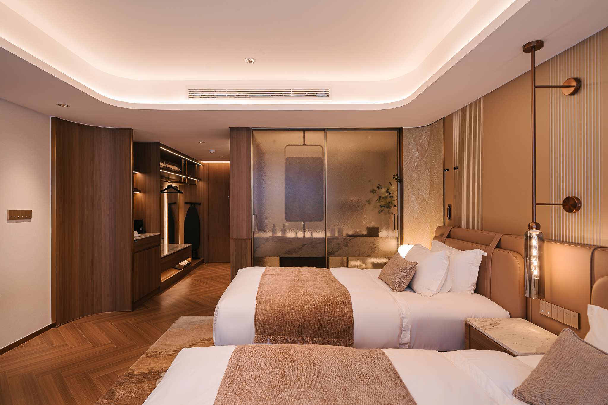 SIGNATURE TWIN SUITE