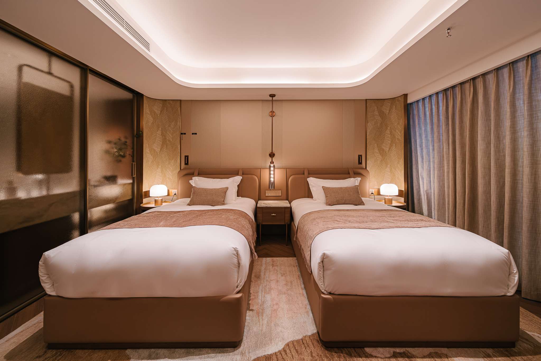 SIGNATURE TWIN SUITE