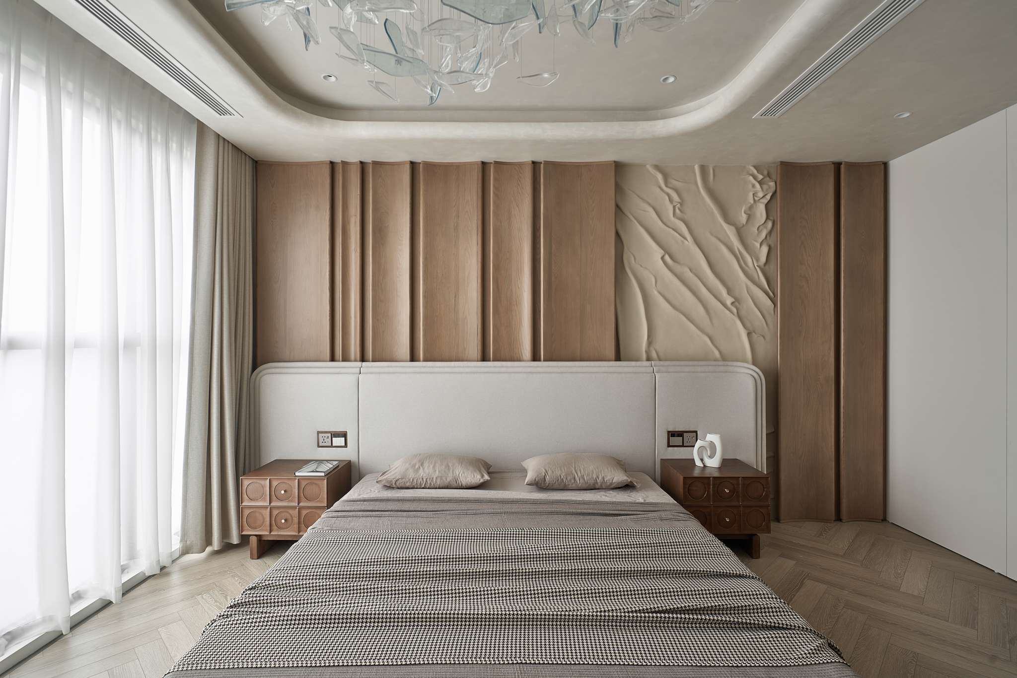 BRG DIAMOND RESIDENCES