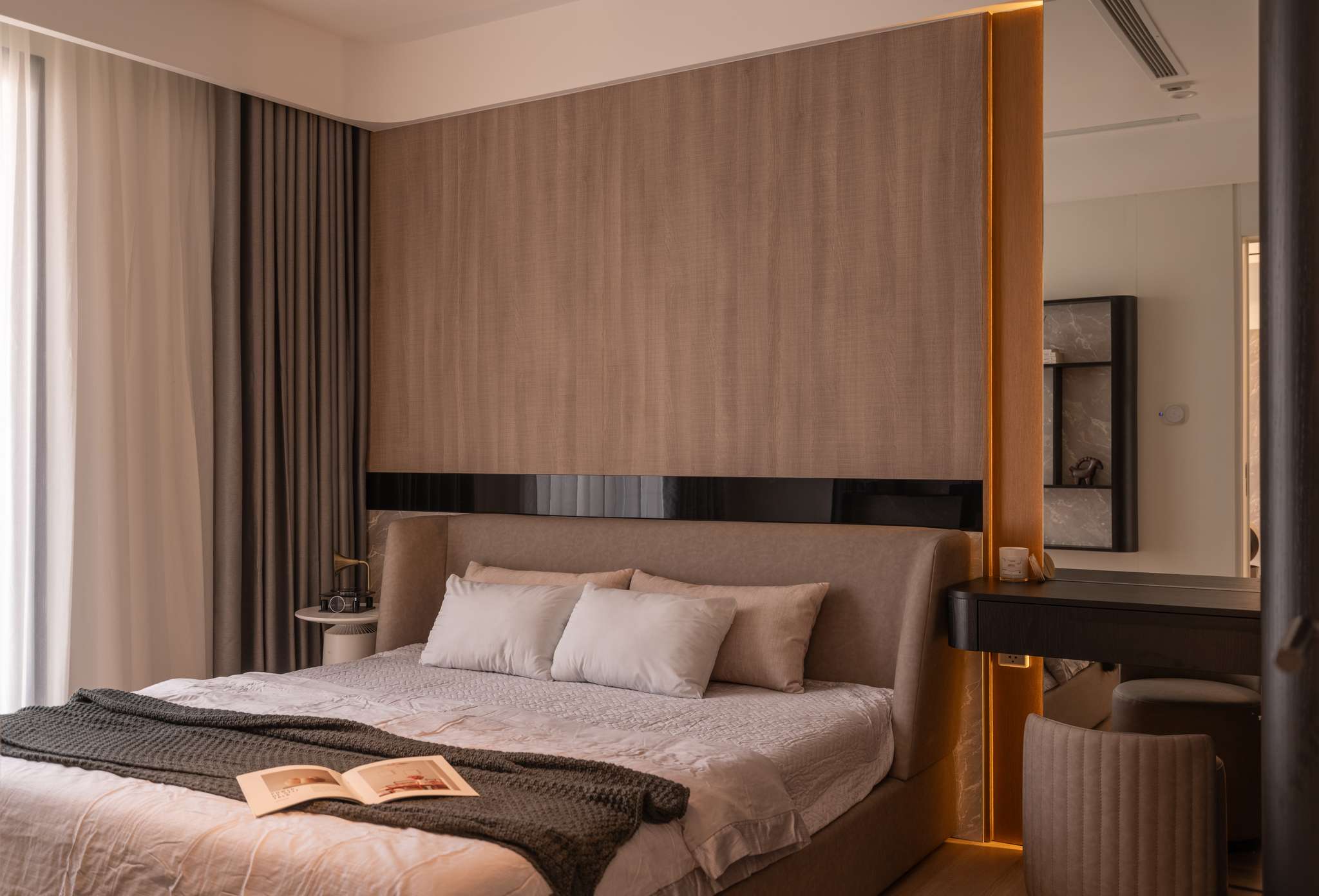 THE BEVERLY VINHOMES