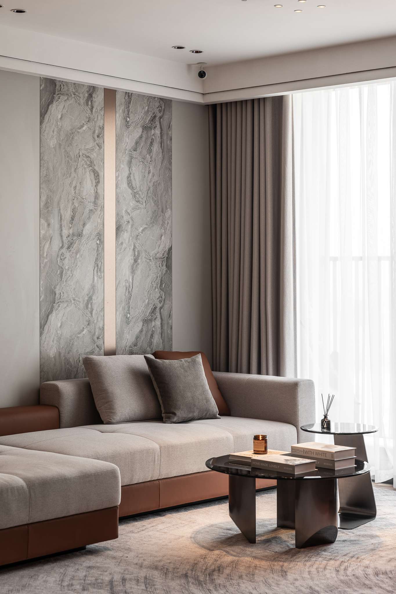 HAN JARDIN - NGOẠI GIAO ĐOÀN